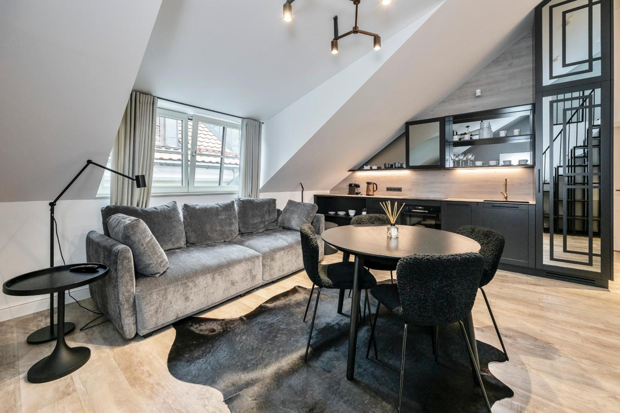 Artsy Exclusive Old Town Residence Gallery Walk Вильнюс Экстерьер фото